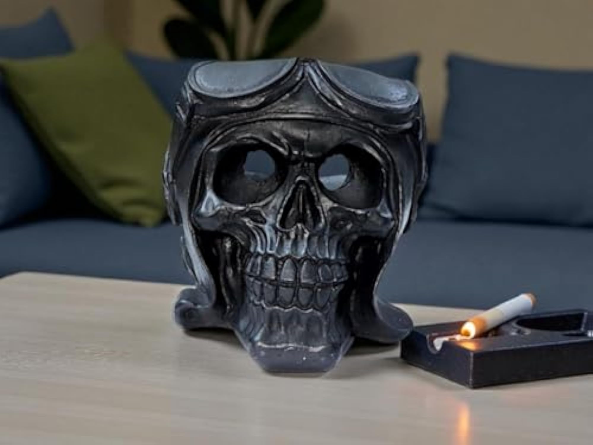Gothic Decorative Skull Cigarette Ashtray for Home and Office